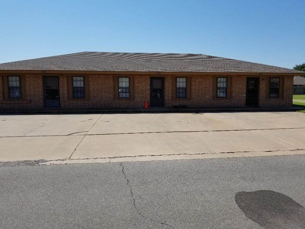 2104 Apple Avenue - Photo 1