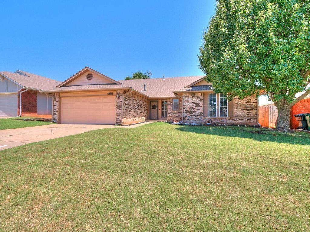 1033 167th Street - Photo 1