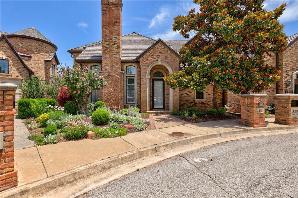 3205 Cotswold Square - Photo 1