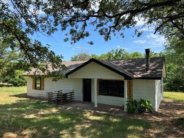 332101 Inez Drive - Photo 1
