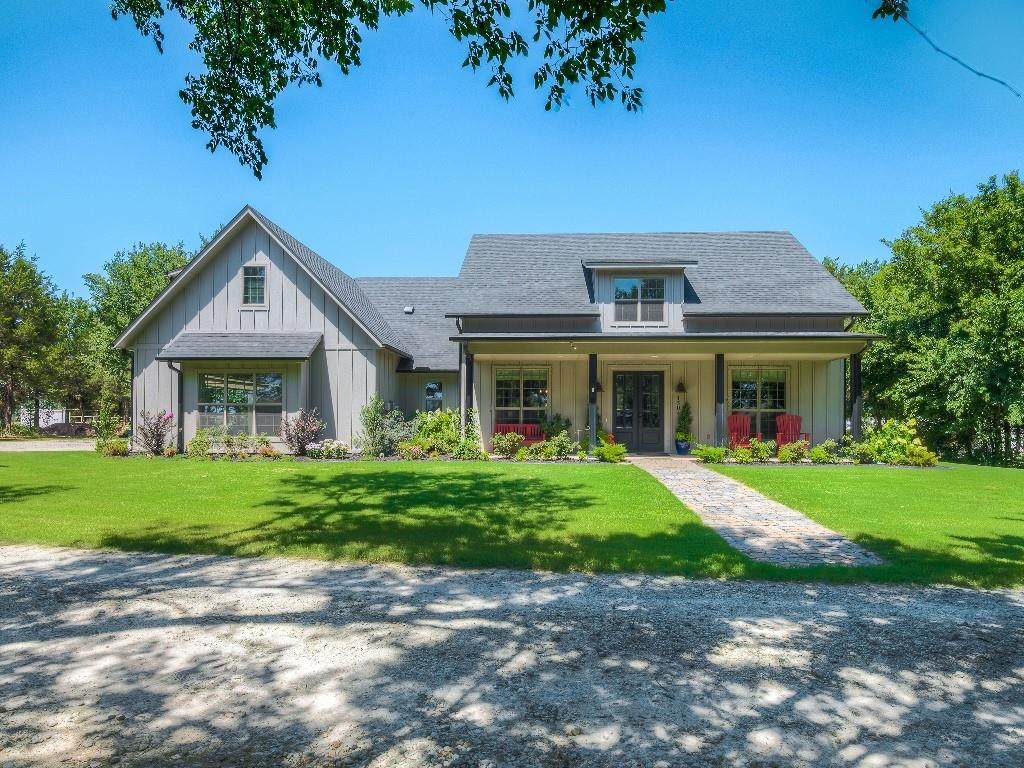 1504 45th Street - Photo 1