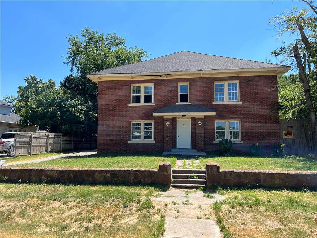 661 Park Avenue - Photo 1