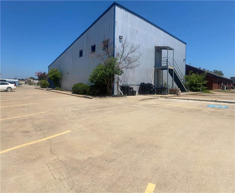 608 Bryan Drive - Photo 1