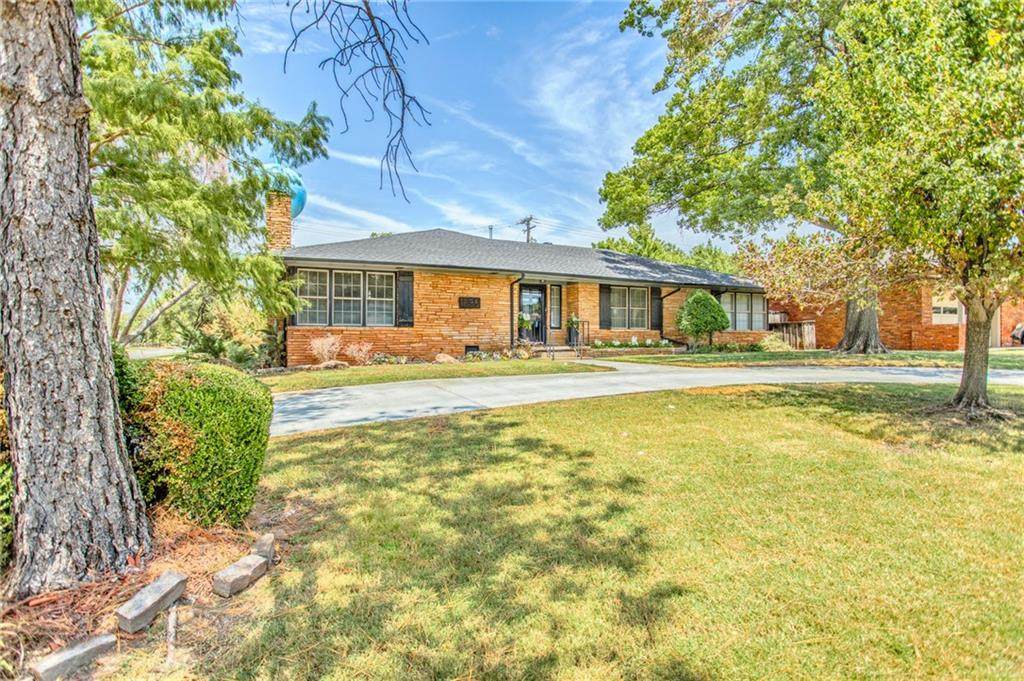 1835 Drakestone Avenue - Photo 1