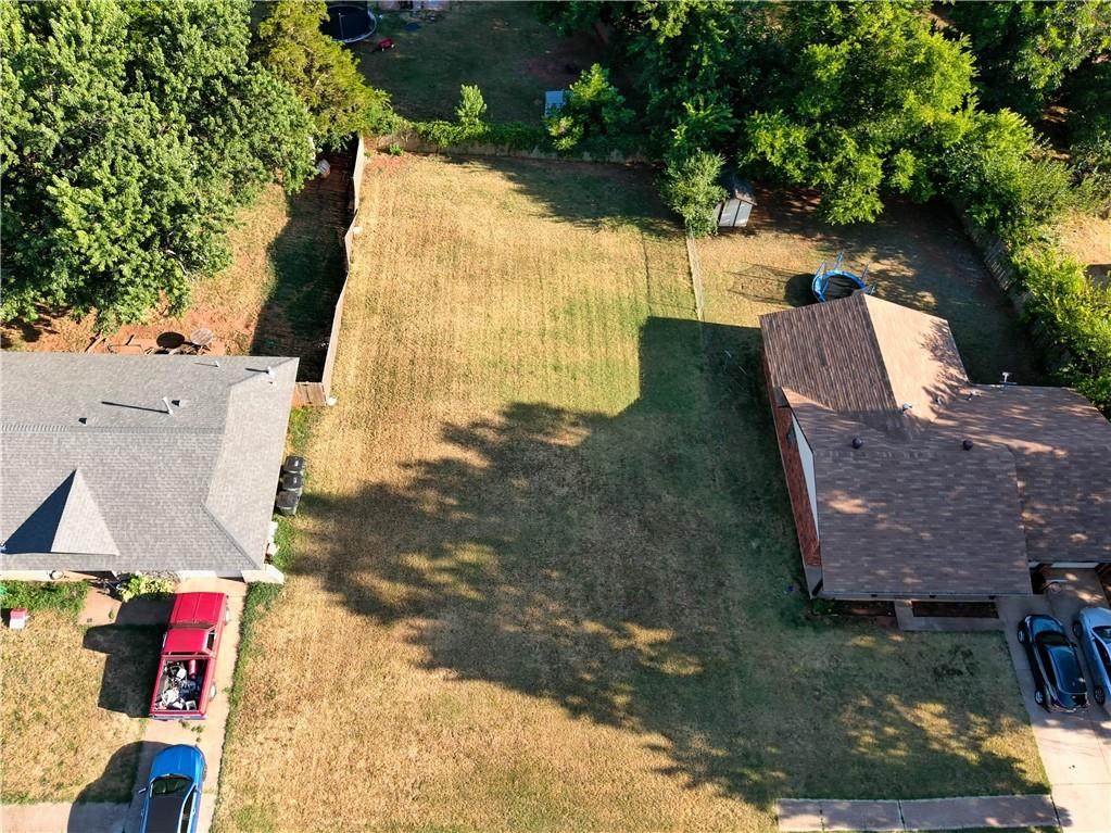 3304 Eastwood Circle - Photo 1