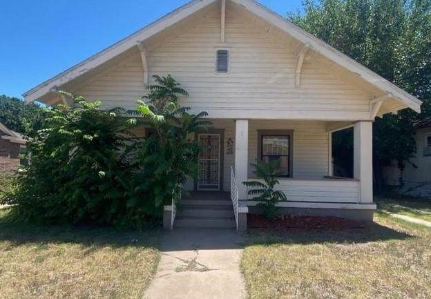 1418 9th Street - Photo 1