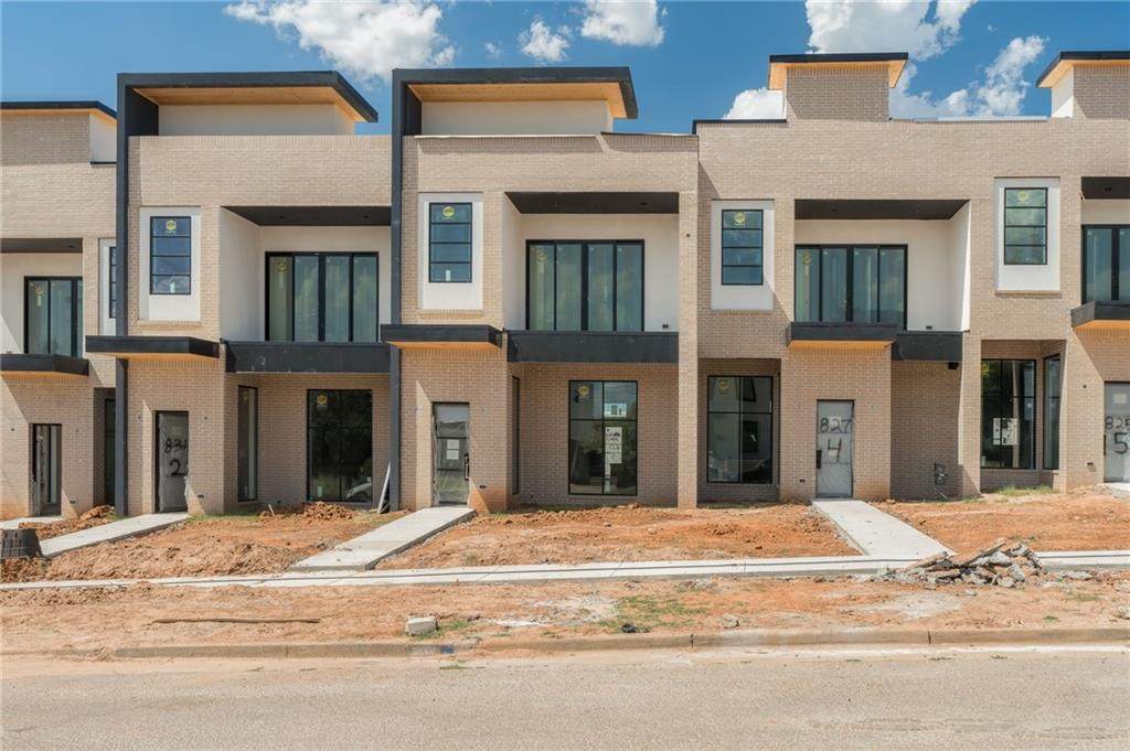 831 8th Street - Photo 1