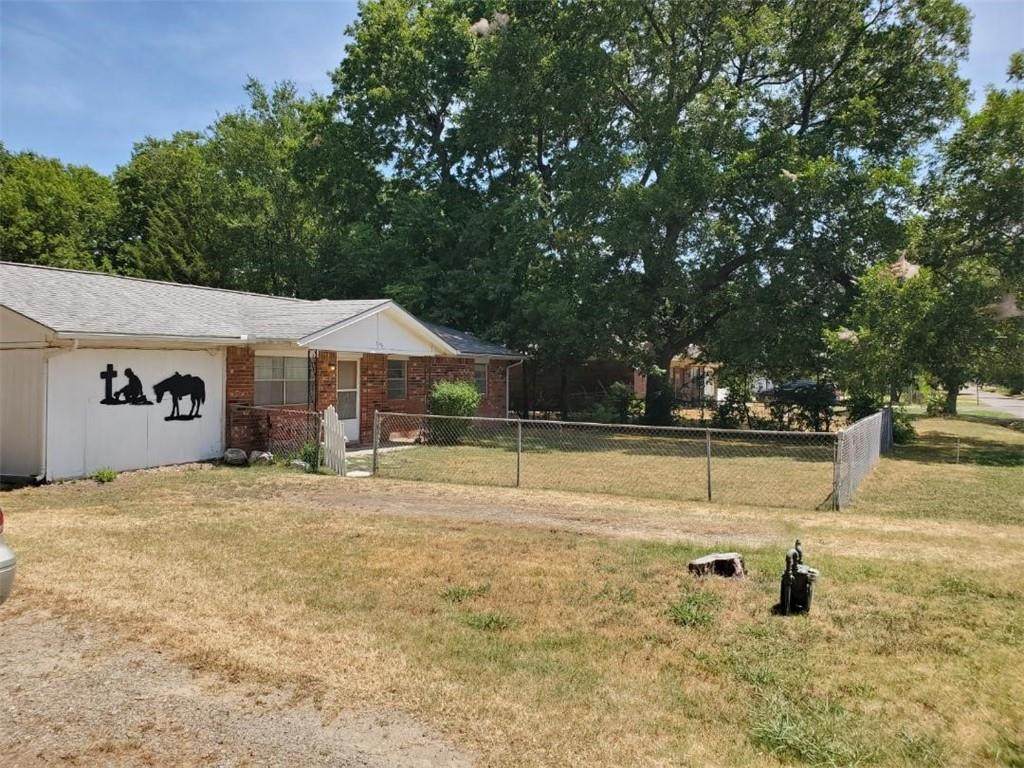 708 Bdwy Street - Photo 1