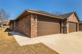 400 Chalk Hill Court - Photo 1