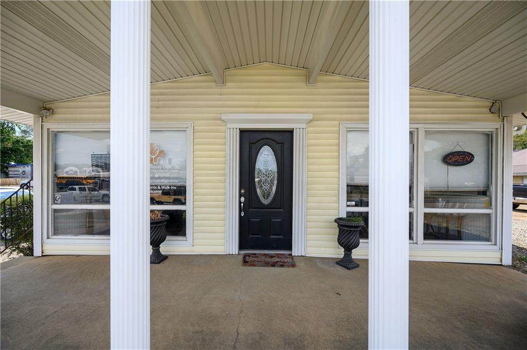410 Park Drive - Photo 1