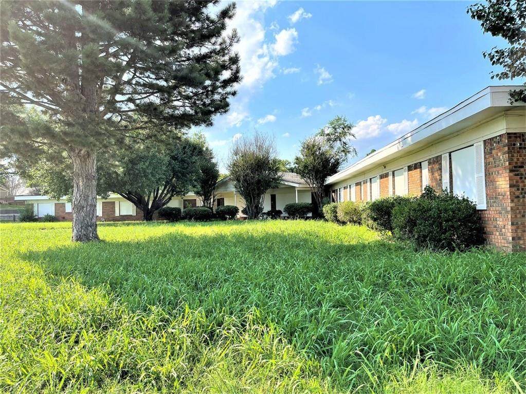 1402 Independence Avenue - Photo 1