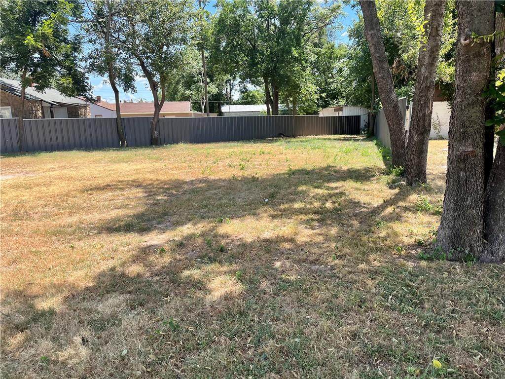 3804 11th Street - Photo 1