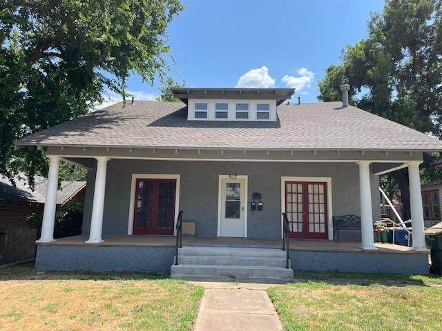 917 Iowa Avenue - Photo 1