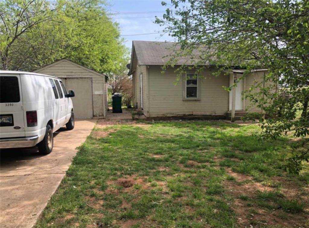 1816 Park Place - Photo 1