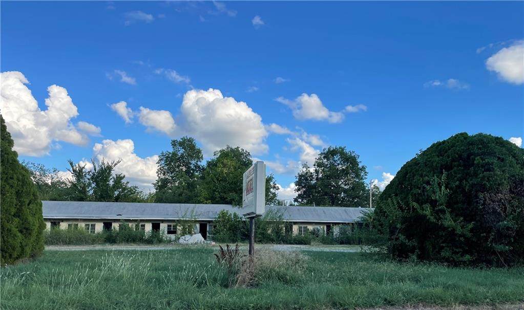 520 Echo Street - Photo 1