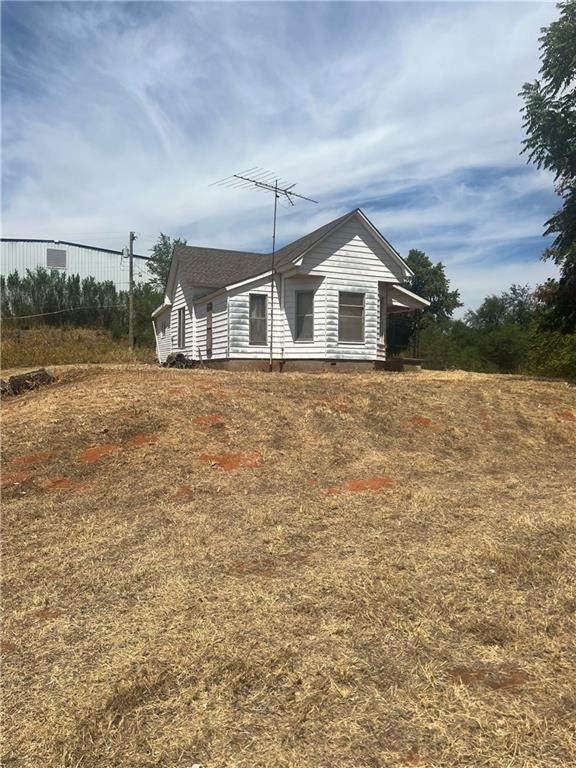 423 Main Street - Photo 1