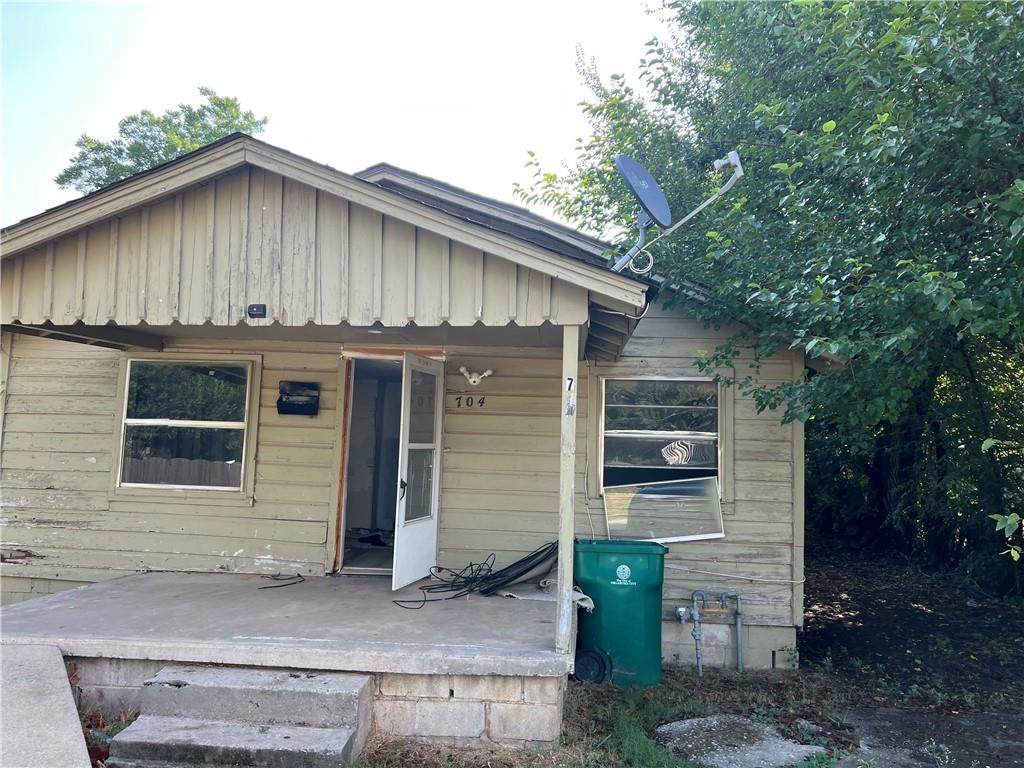 704 Miles Avenue - Photo 1