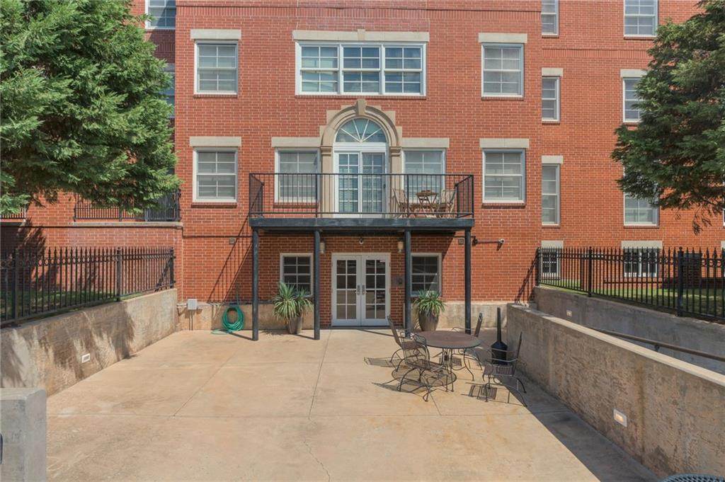 1209 Harvey Avenue - Photo 1