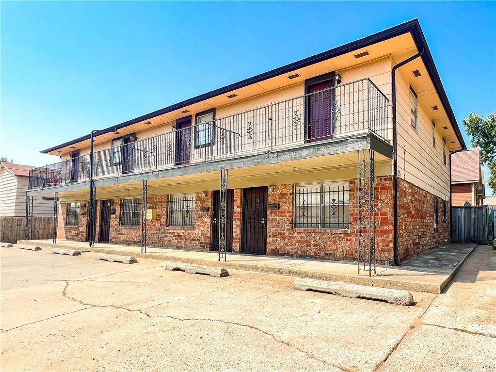 725 Rockwell Avenue - Photo 1