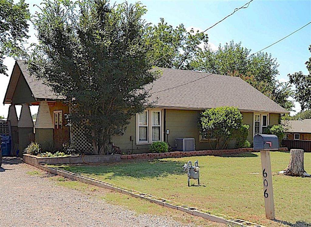 606 4th Street - Photo 1