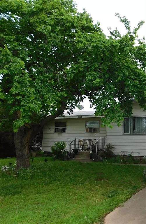 723 45th Street - Photo 1