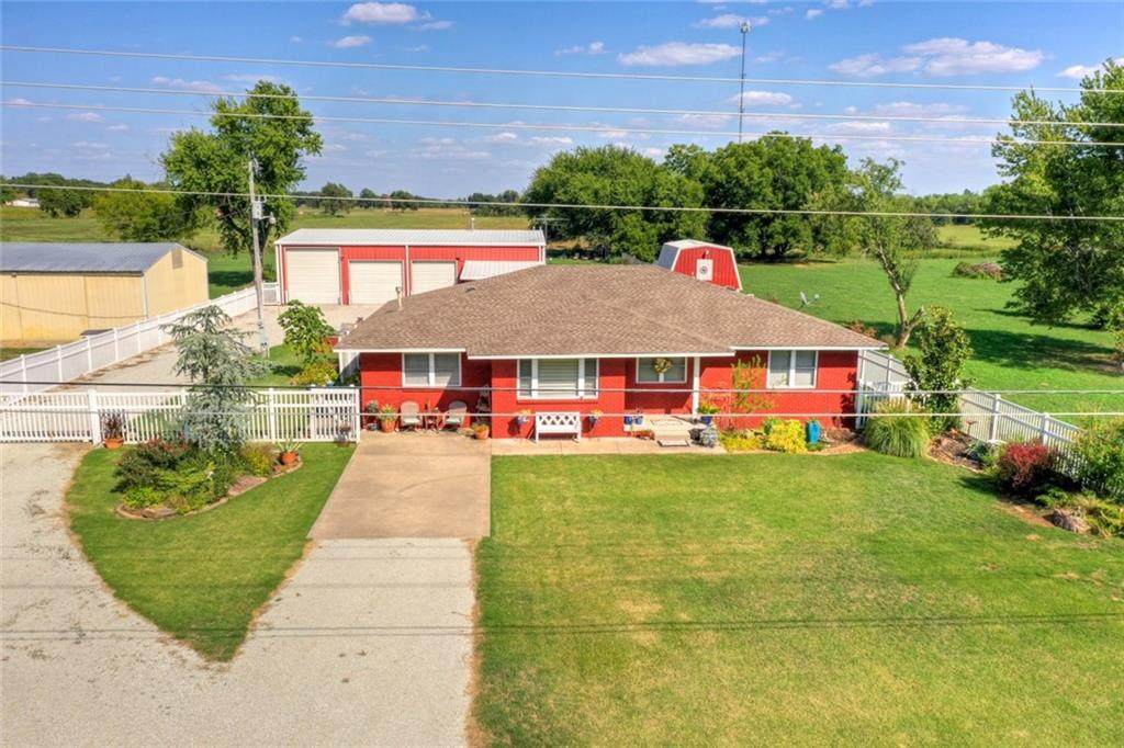 15609 Rock Creek Road - Photo 1