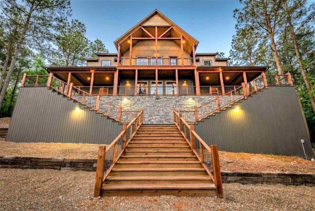 405 Red Berry Trail - Photo 1