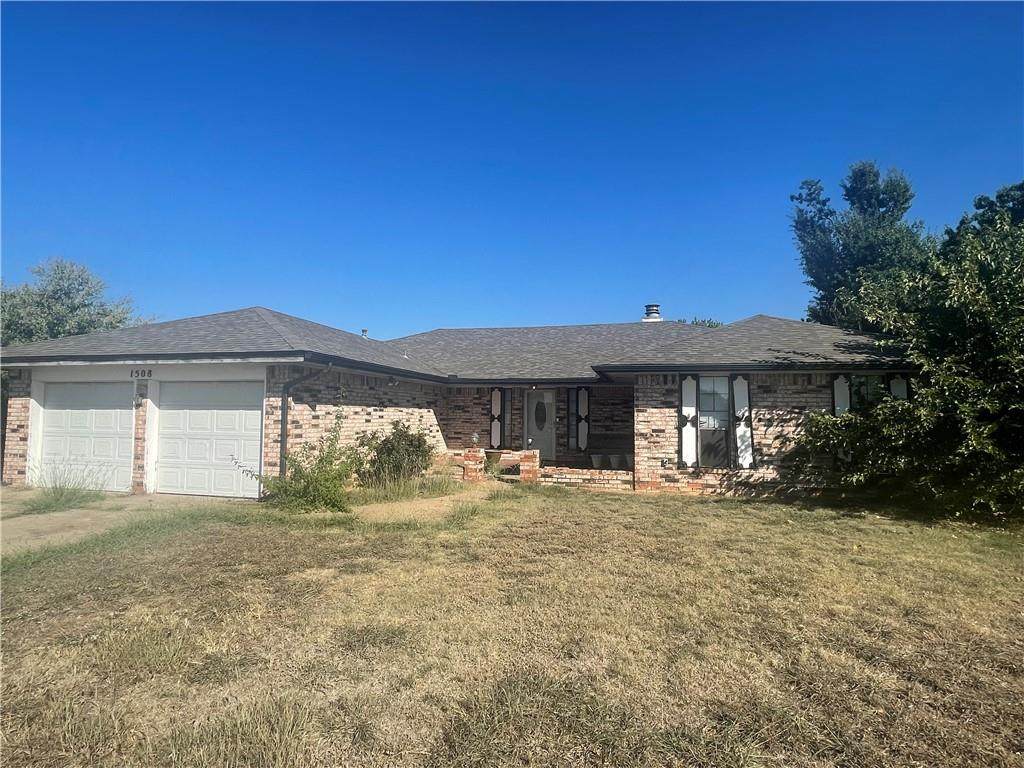 1508 Foxfire Street - Photo 1