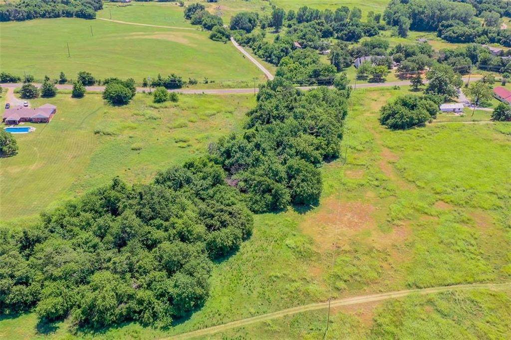 3339 County Line Avenue - Photo 1