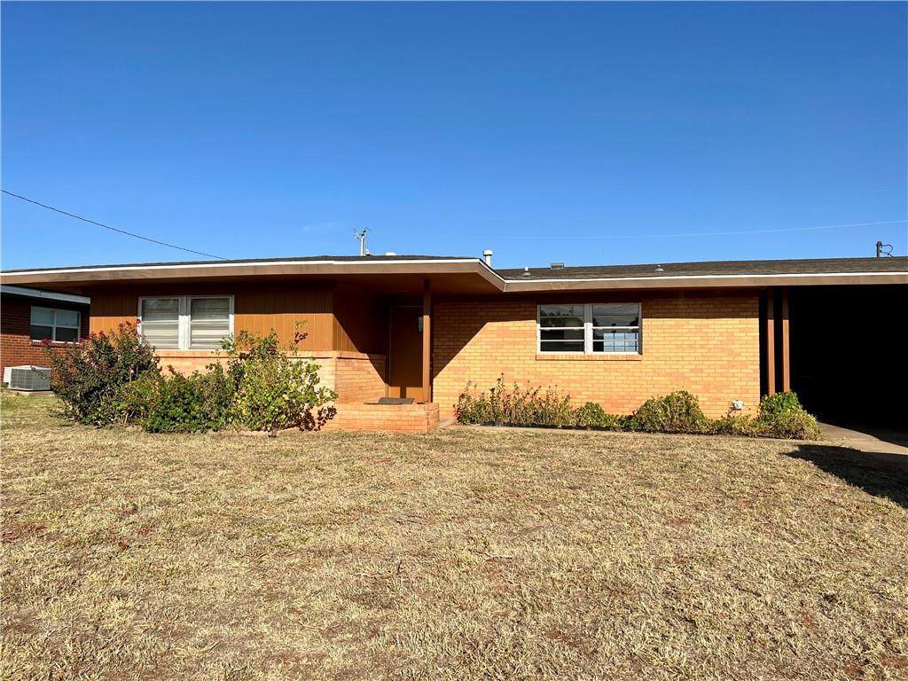 306 Navajo Trail - Photo 1
