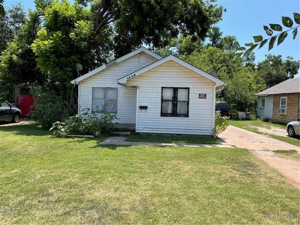 2438 20 Street - Photo 1