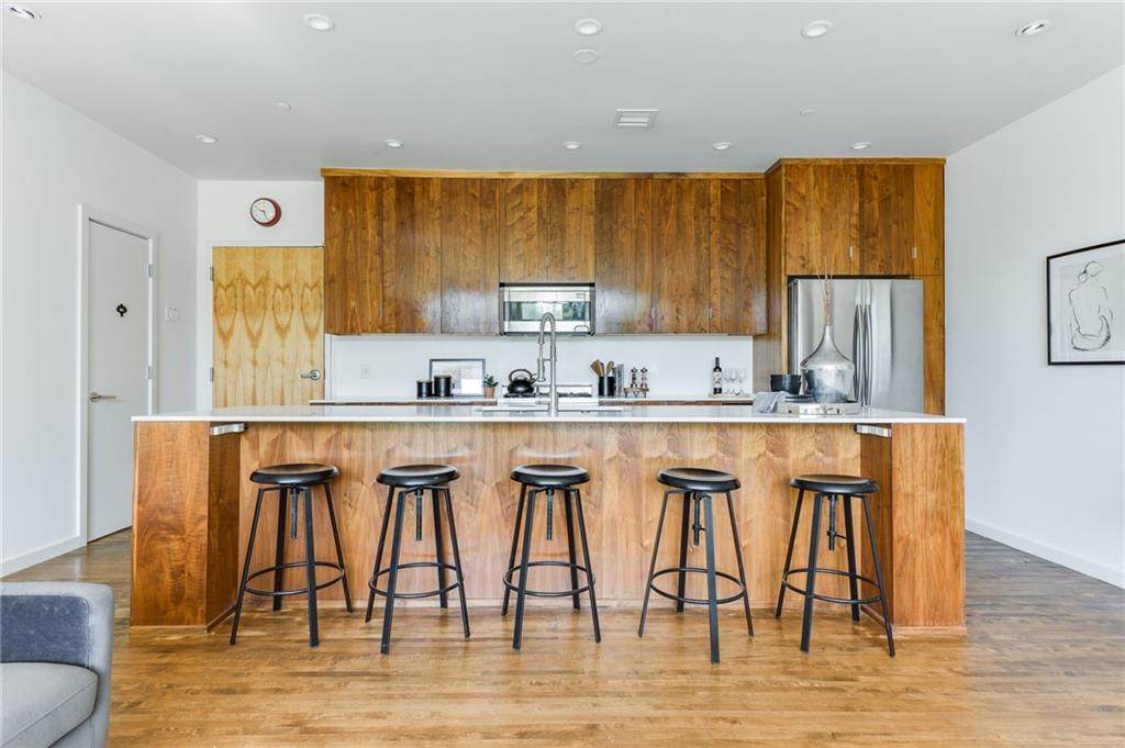 1006 37th Street - Photo 1