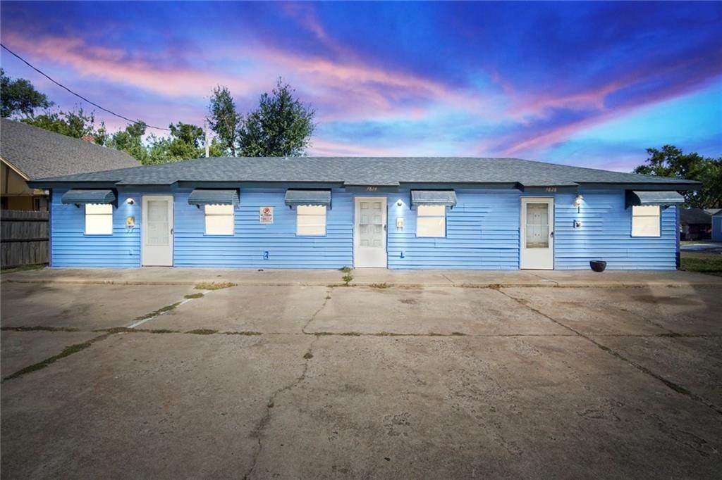 3824 Hudson Avenue - Photo 1