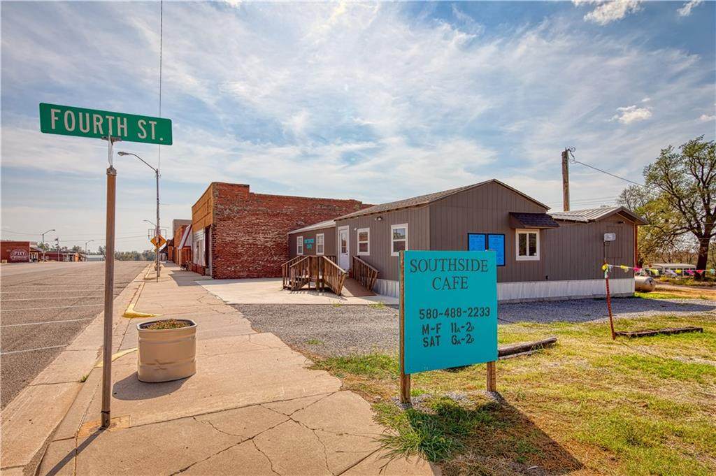 400 Main Street - Photo 1