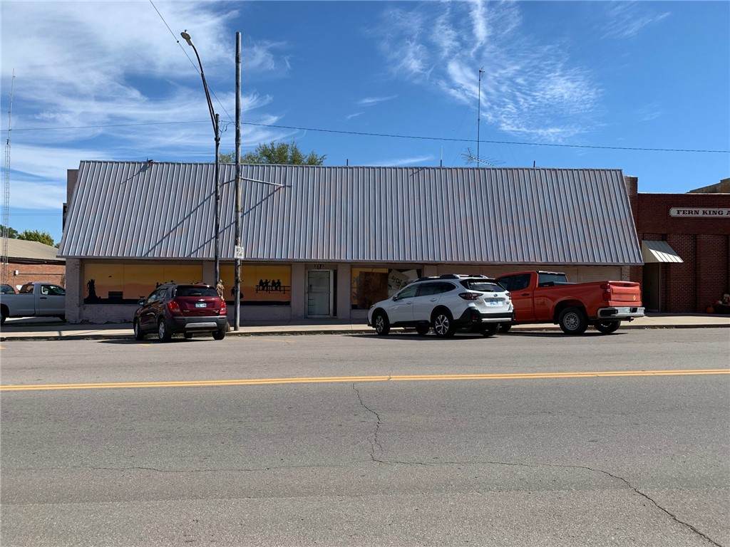 114 Broadway Street - Photo 1