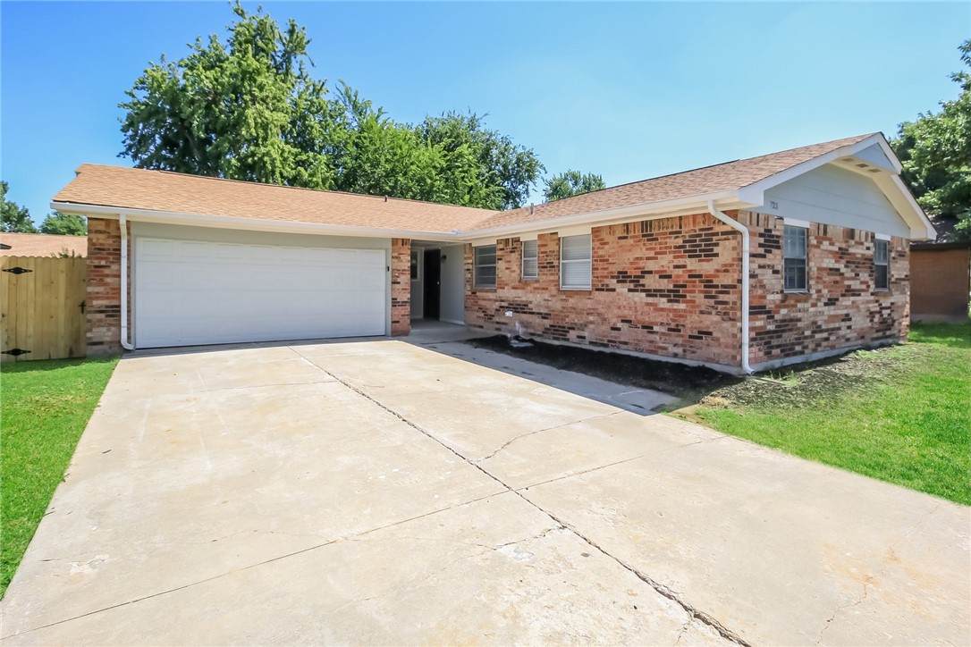 723 Willow Run - Photo 1