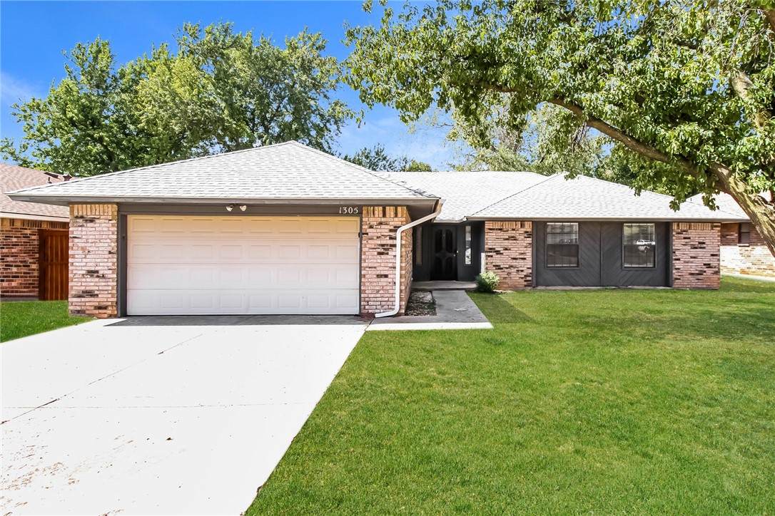 1305 Aquarius Road - Photo 1
