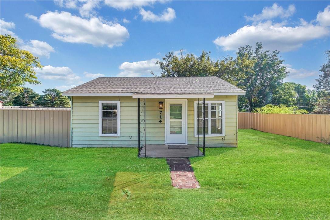714 State Avenue - Photo 1