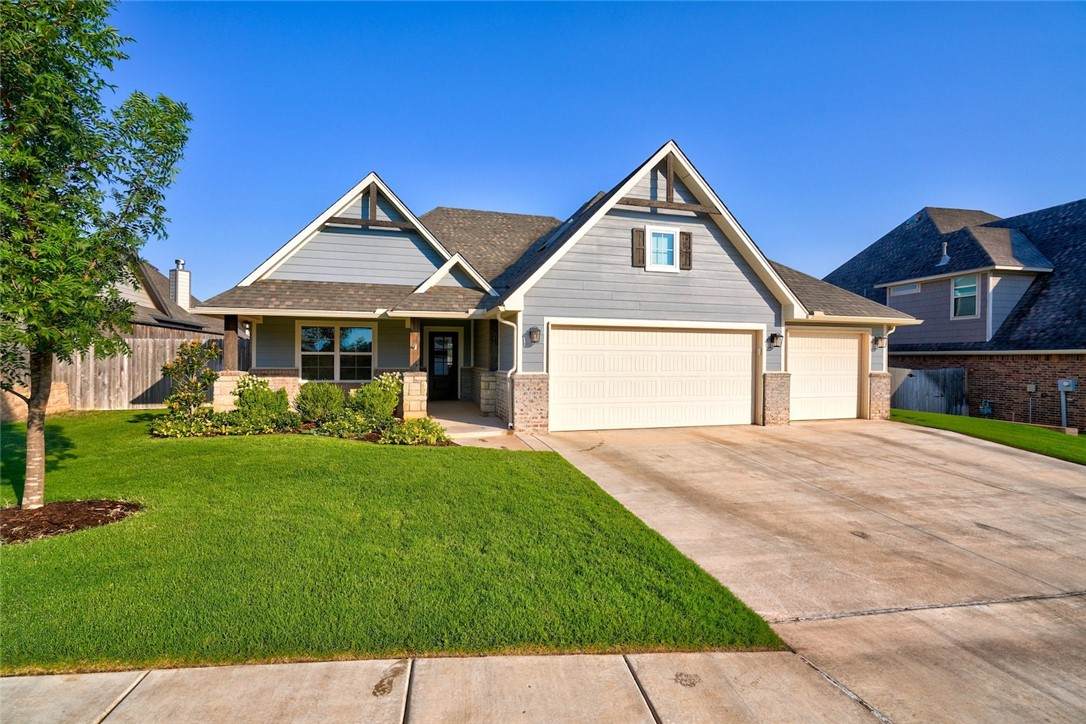 3209 Birchwood Circle - Photo 1