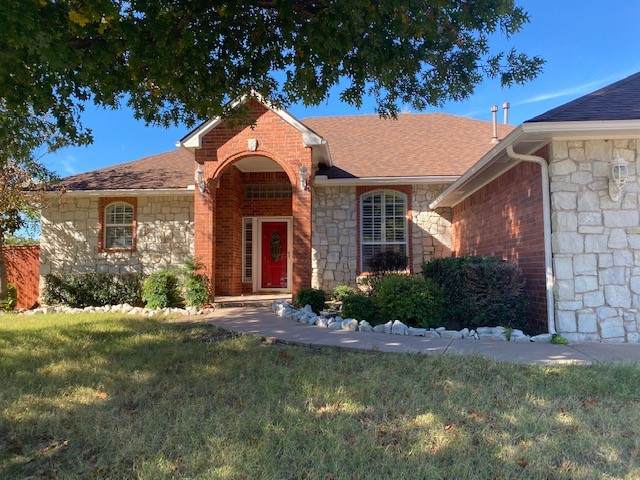 620 Lakeside Drive - Photo 1