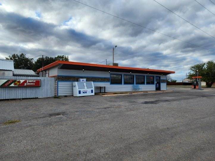 820 8th Street - Photo 1