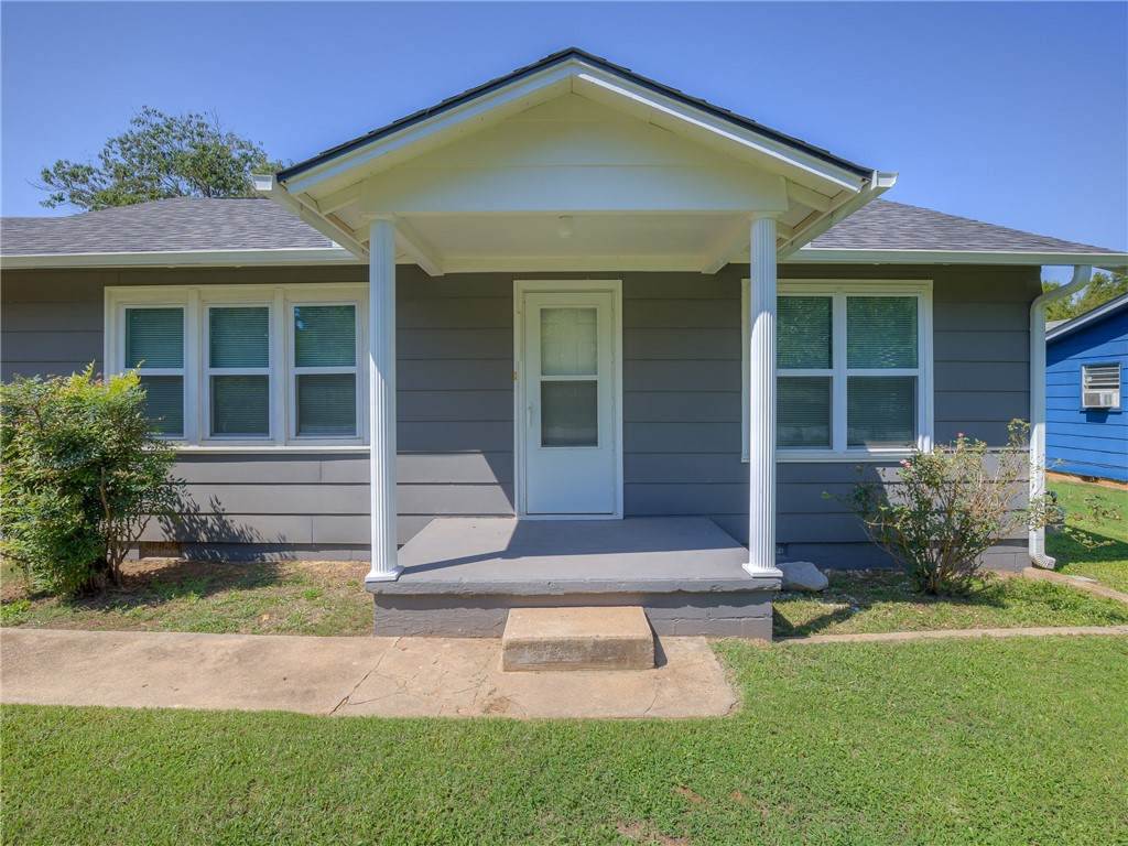 1102 Holloway Drive - Photo 1