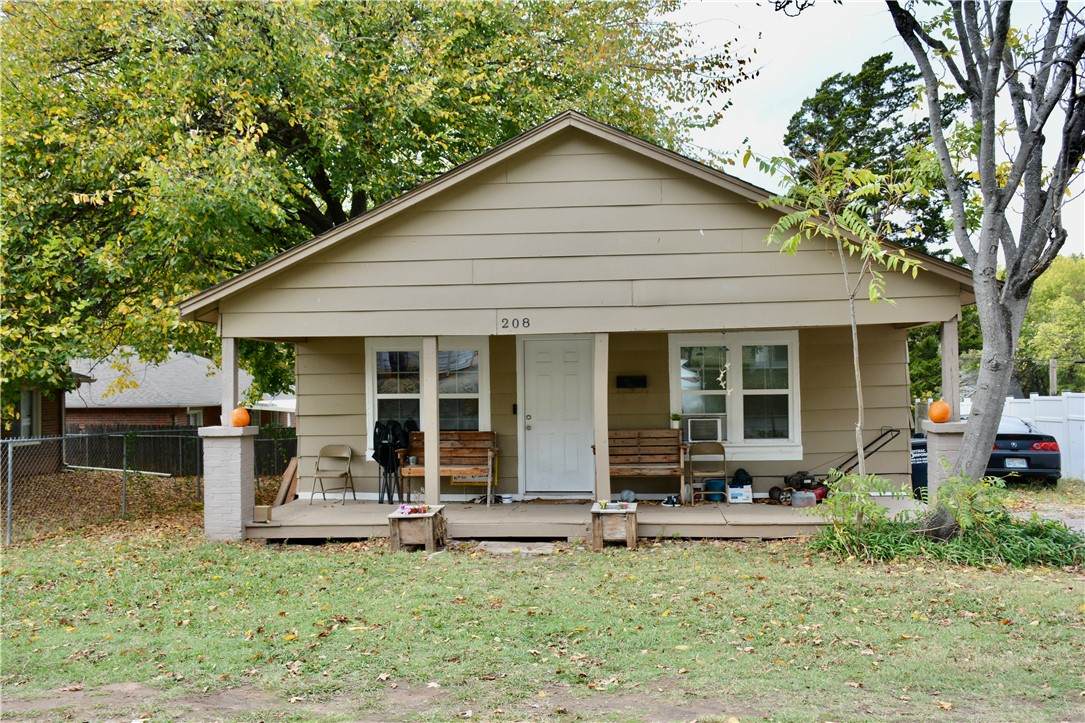 208 Cleveland Avenue - Photo 1