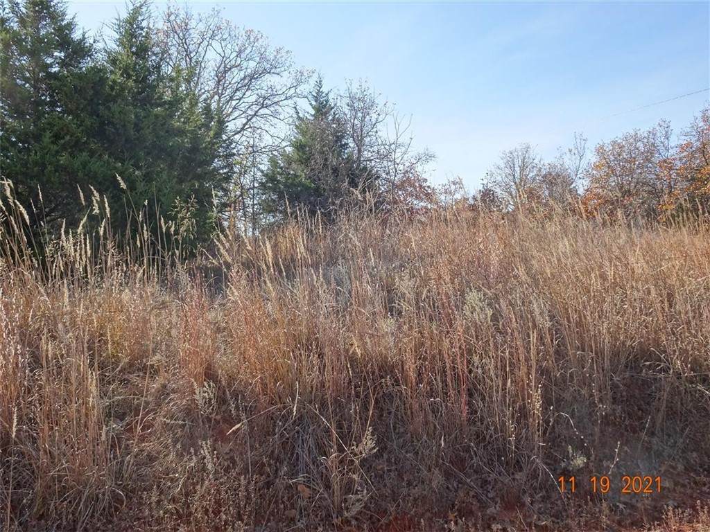 8201 139th Street - Photo 1
