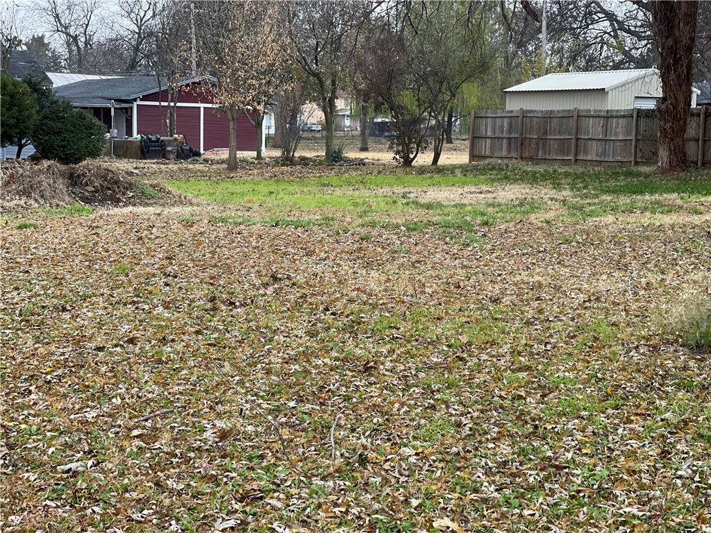408 Carr Avenue - Photo 1