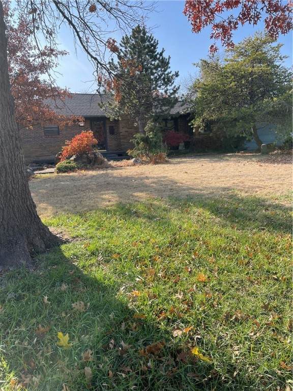 1810 Dorchester Drive - Photo 1