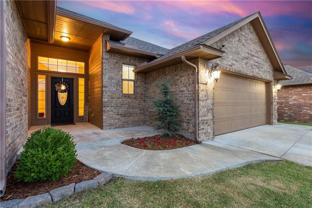 221 146th Street - Photo 1