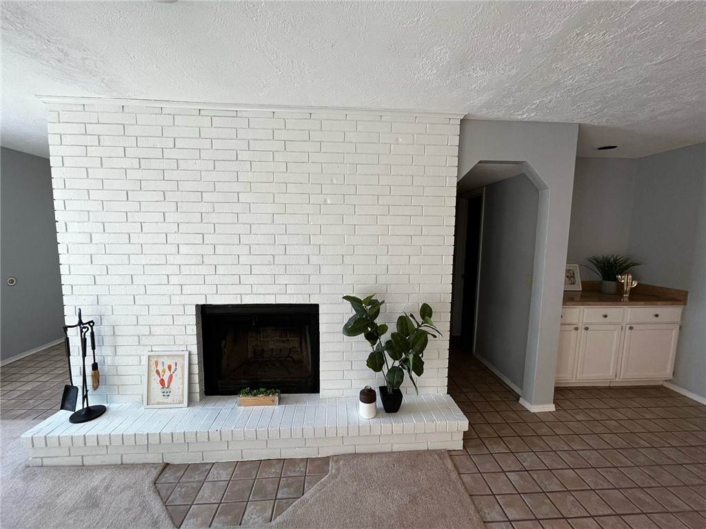4400 Hemingway Drive - Photo 1