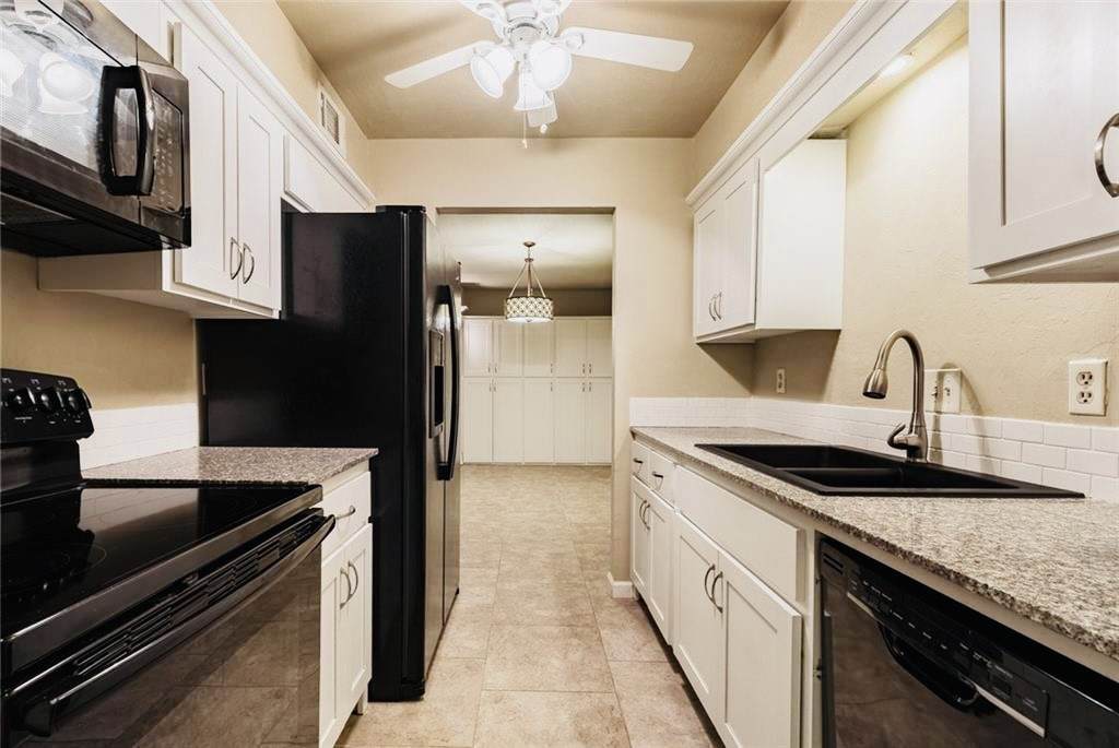 2624 Ann Arbor Avenue - Photo 1