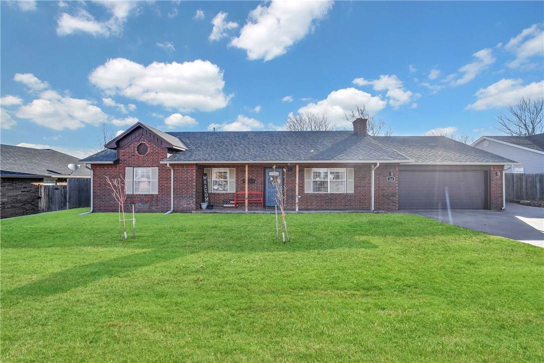 304 Peggy Drive - Photo 1